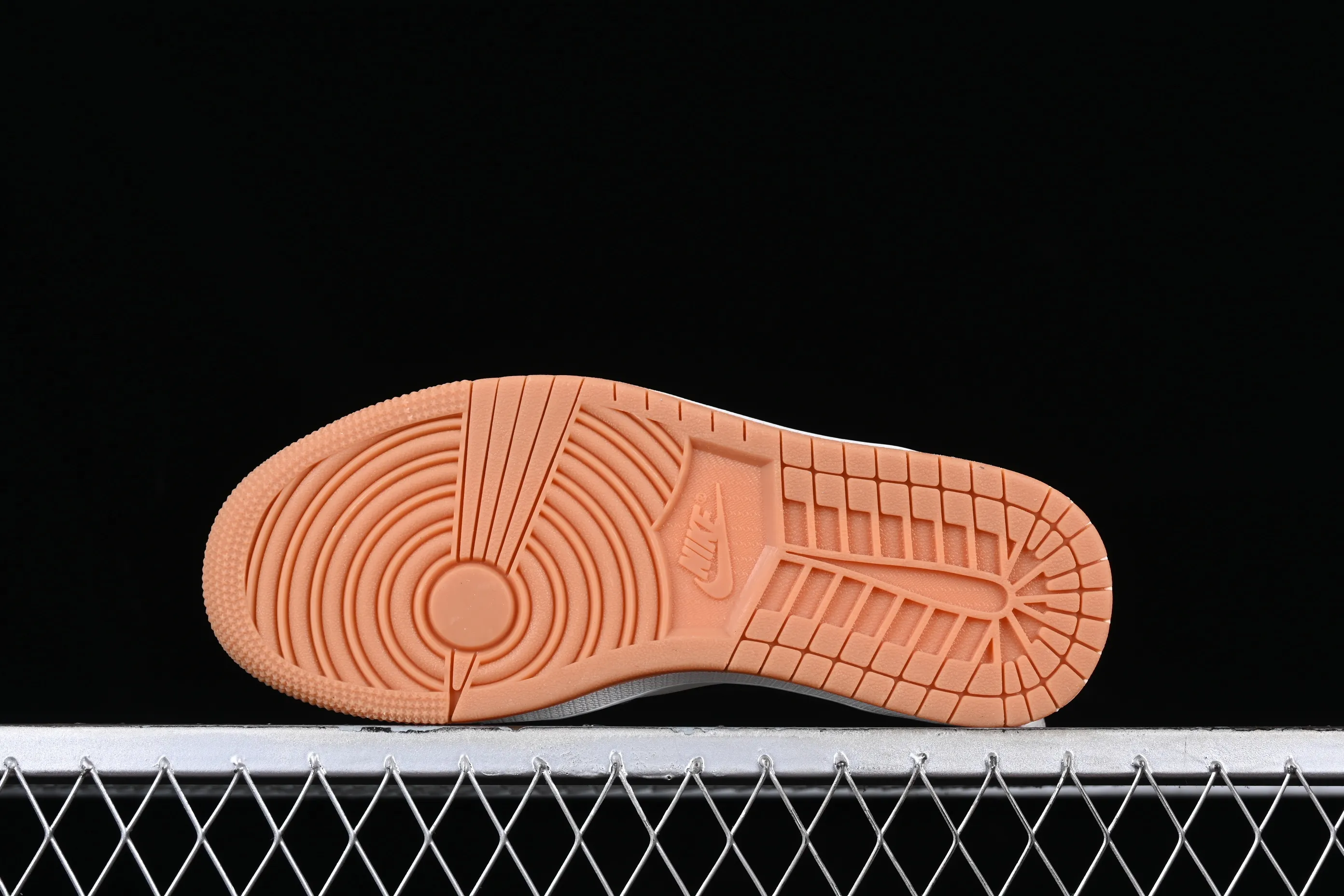 All categories Air Jordan Jordan series basketball shoes Air Jordan 1 Low Z version Air Jordan 1 Low OG AJ1 Joe 1 white and blue crackle low-top cultural casual sneakers CZ0790-141